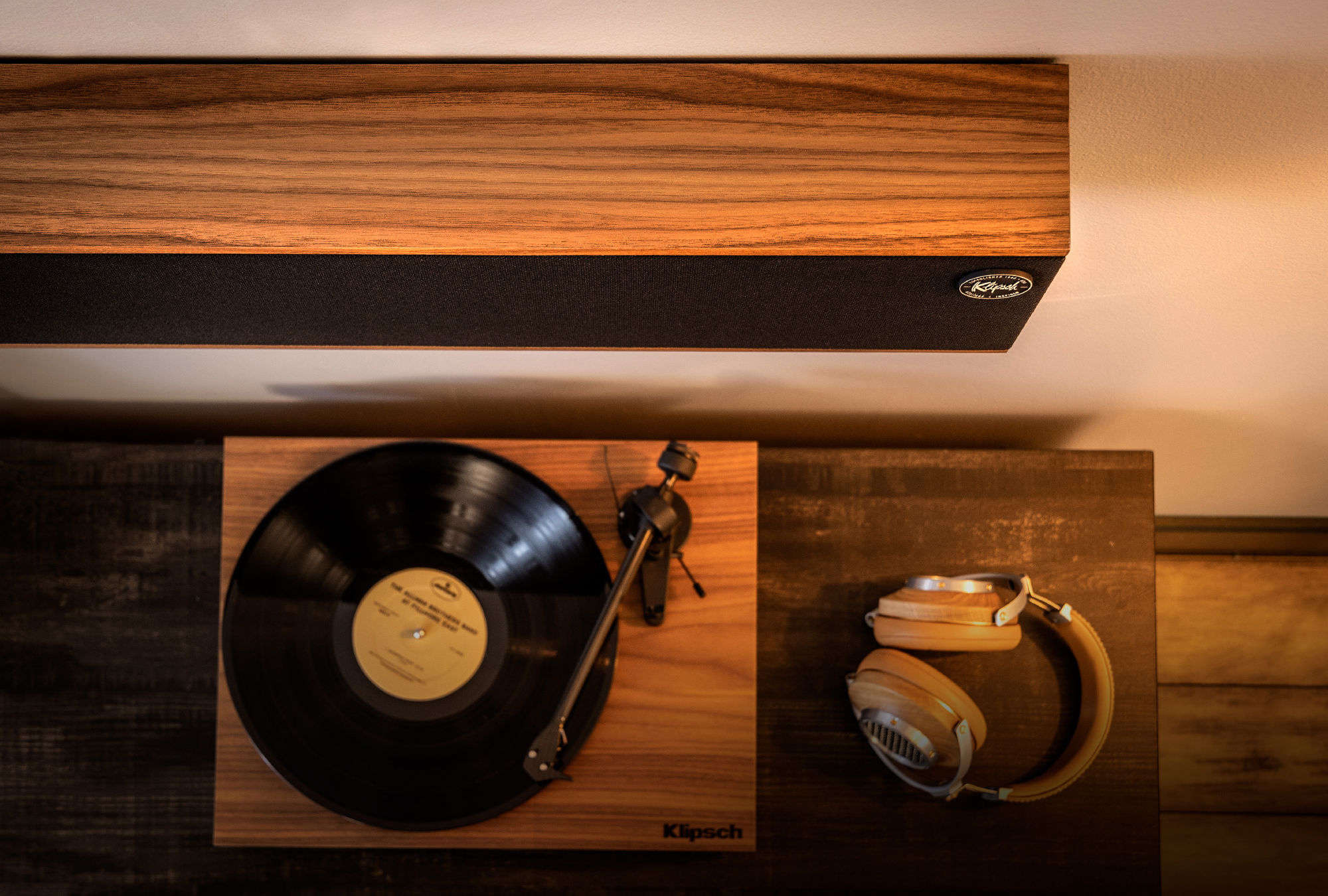 Klipsch Heritage Theater Bar: The Ultimate Home Cinema Sound Enhancement